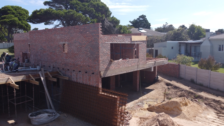 4 Bedroom Property for Sale in Mossel Bay Central Western Cape